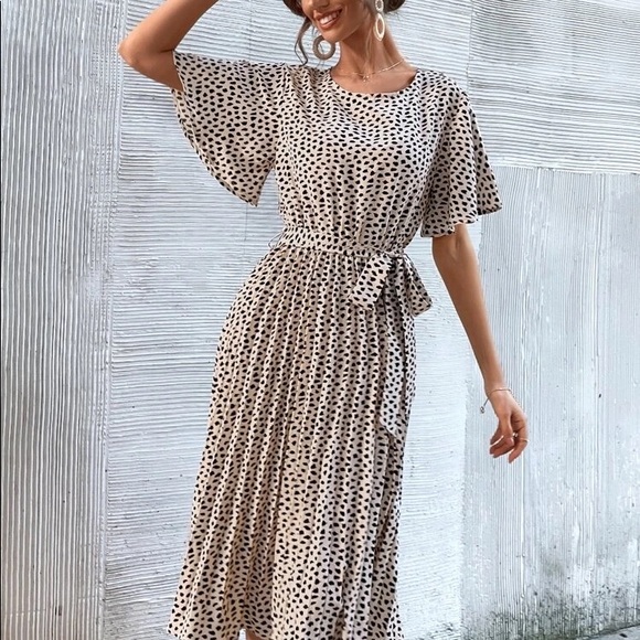 Beige Dot Print Butterfly Sleeve Belted  A line - Dress - Picture 5 of 10